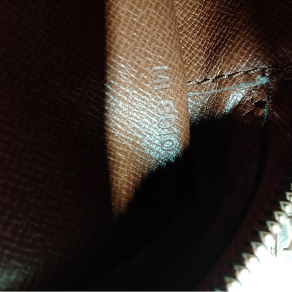 Louis Vuitton Epi Trocadero - Picture 8 of 8